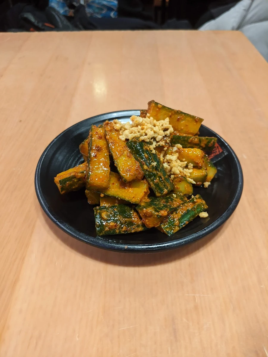 cucumber mix w home made spicy sauce 香辣小黄瓜